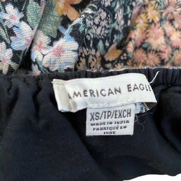 AMERICAN EAGLE OUTFITTERS Printed Floral Cami Crop Top Adjustable Straps XS - Picture 6 of 7